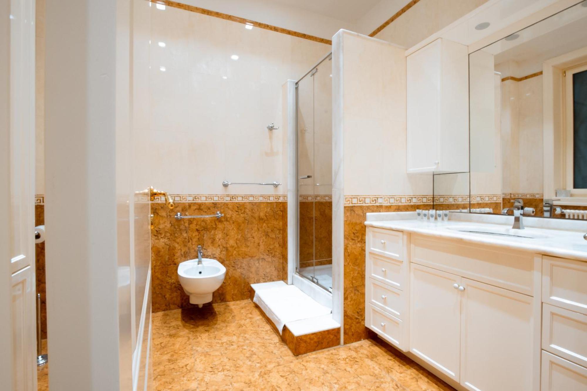 Dimora Adua Apartment Bari Bagian luar foto
